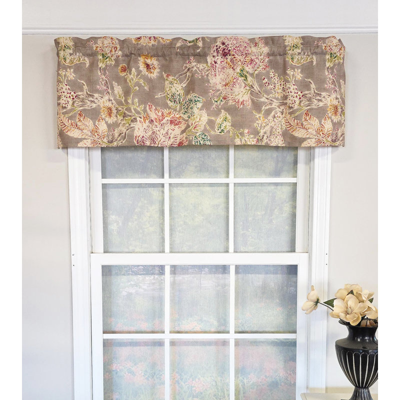  Monte Cristo Tailored Valance