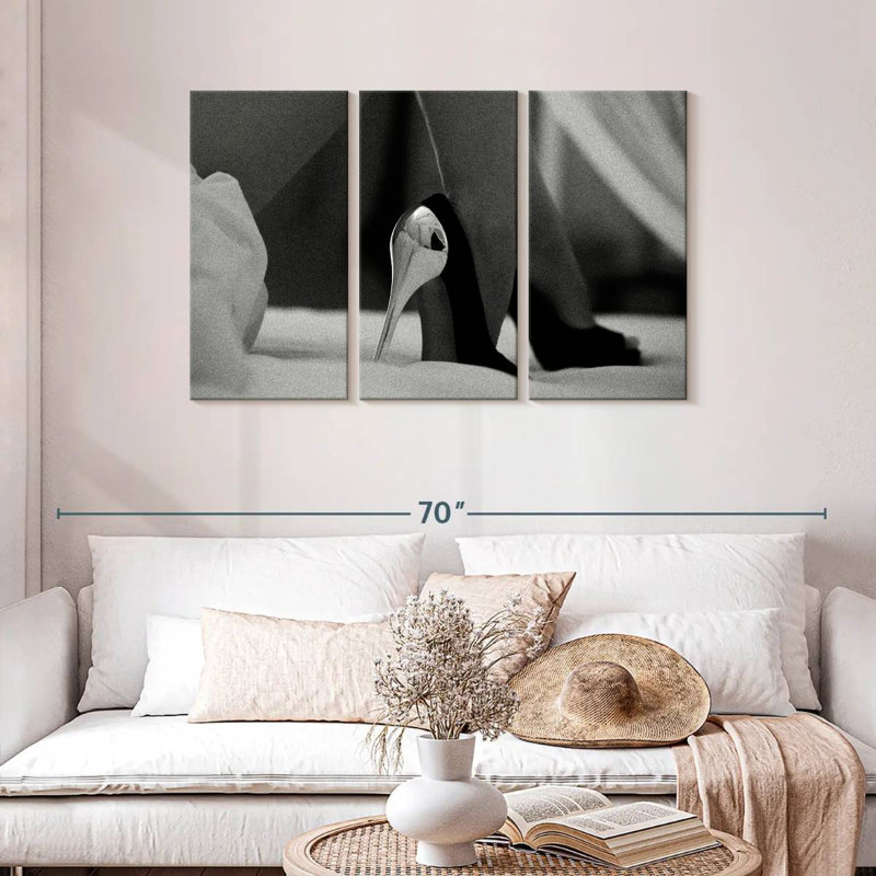 Shuttleworth Moscova, 24" H x 38" W