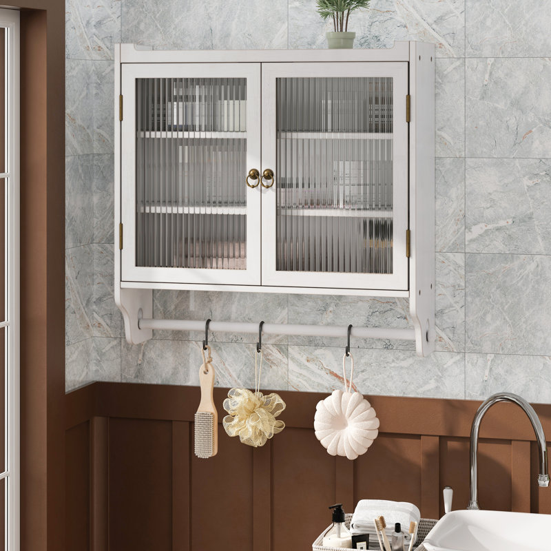 Armoire murale avec trois niveaux de rangement et porte-serviettes