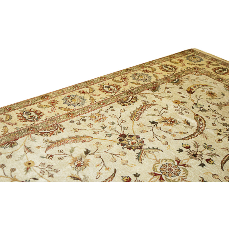 High-Quality Hand-Knotted Ivory And Gold Area Rug