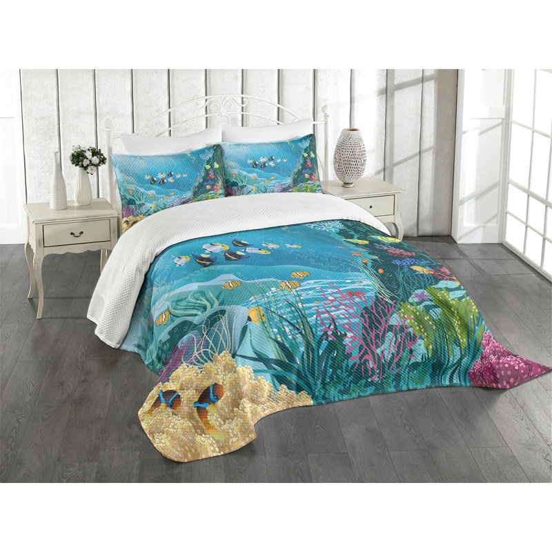 Ambesonne Fish Bedspread Set Underwater Scenery Multicolor, King Bedspread + 2 Standard Shams