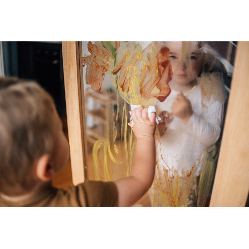 Chevalet en plexiglas pour tout-petits