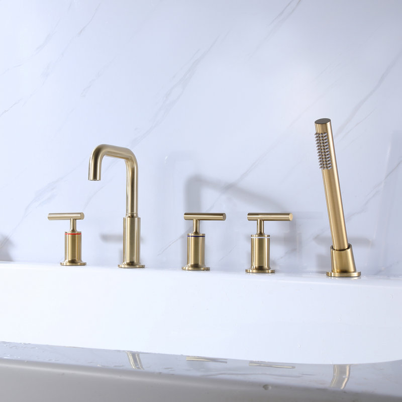 Brass Bathtub Faucet with Modern Design