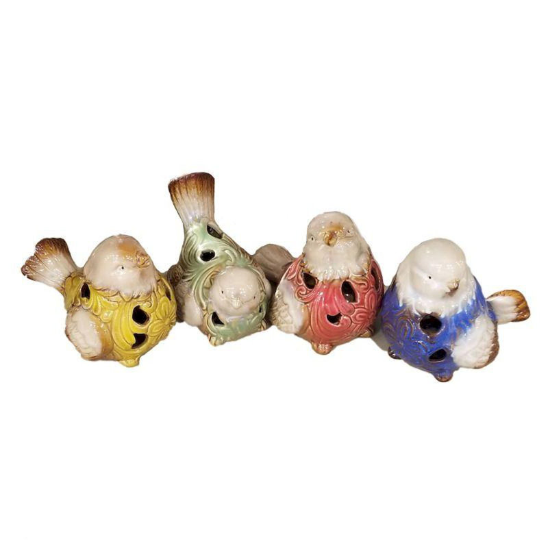 Ensemble de 4 figurines d'oiseaux habillés