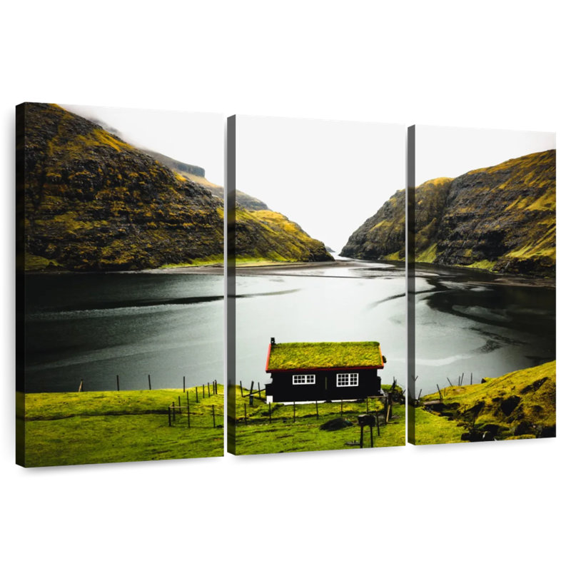 Alvord Faroe Island House, H 24 po x l 38 po