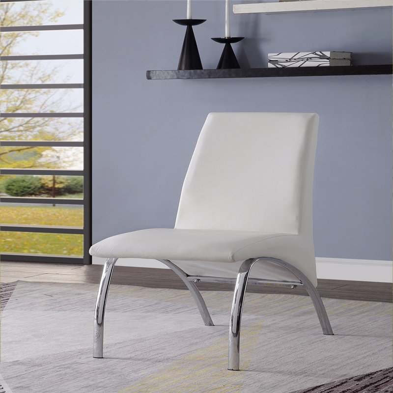 Ensemble de 2 chaises d'appoint en cuir synthétique blanc et chrome Pervis