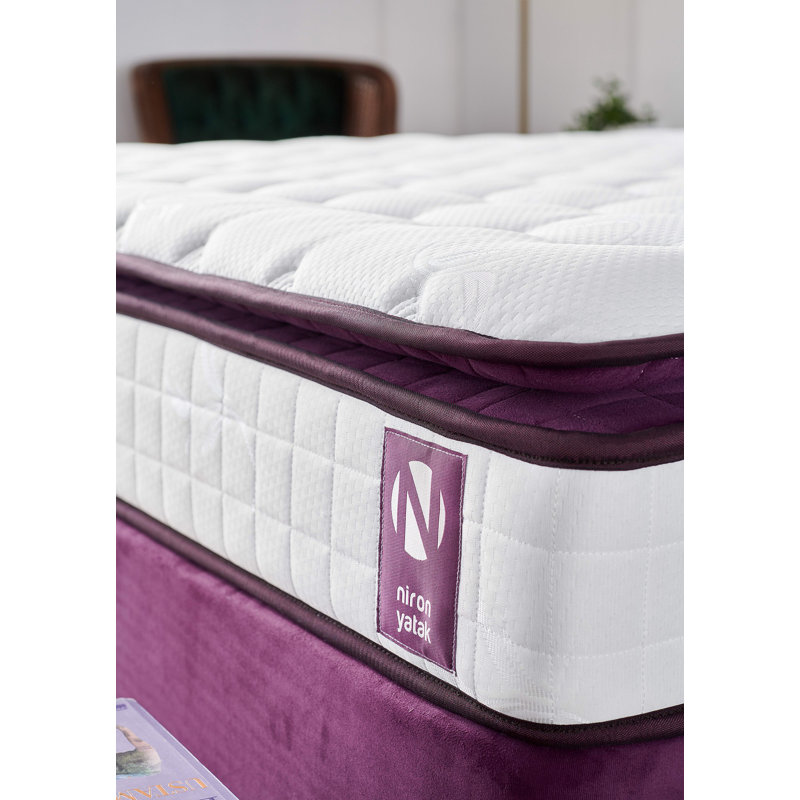 Matelas en mousse East East Home Junty, 63 po x 79 po