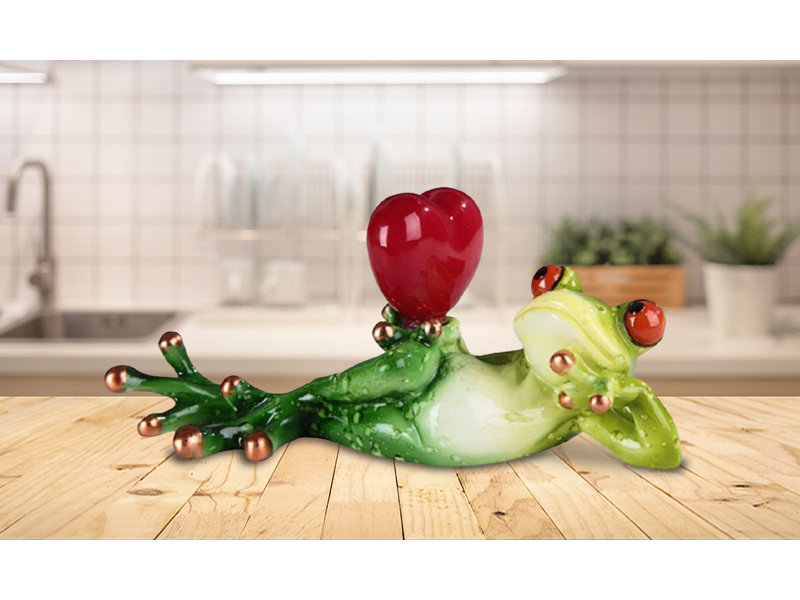 Figurine de grenouille 6,5 "avec cœur rouge