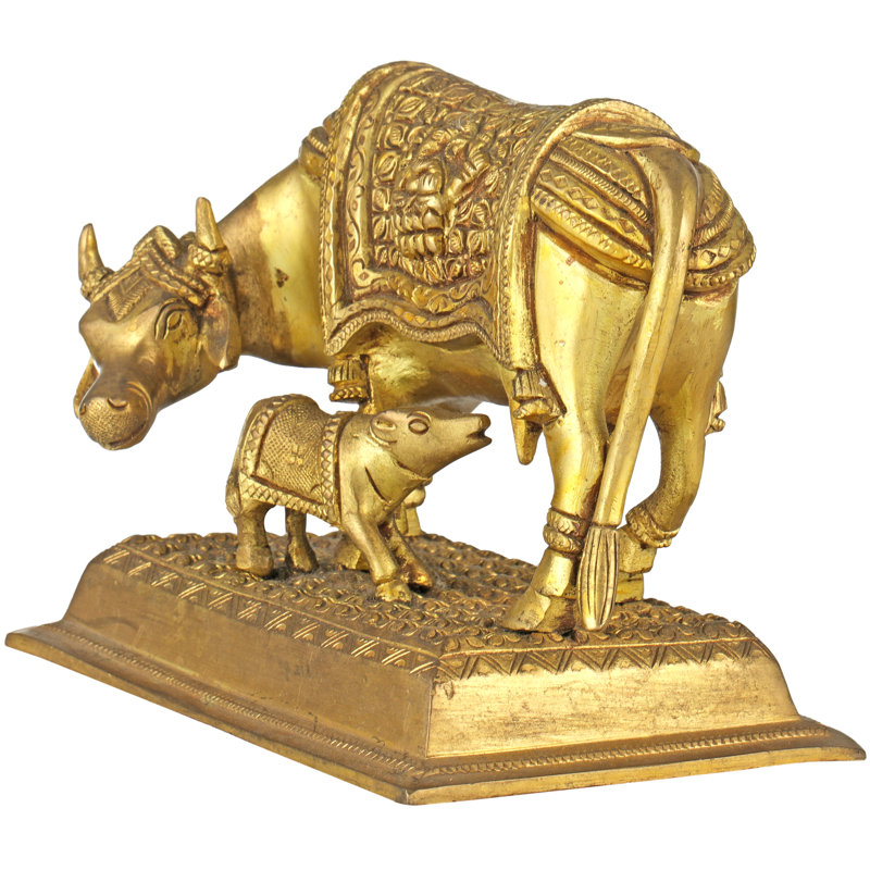 Statue mère vache avec veau