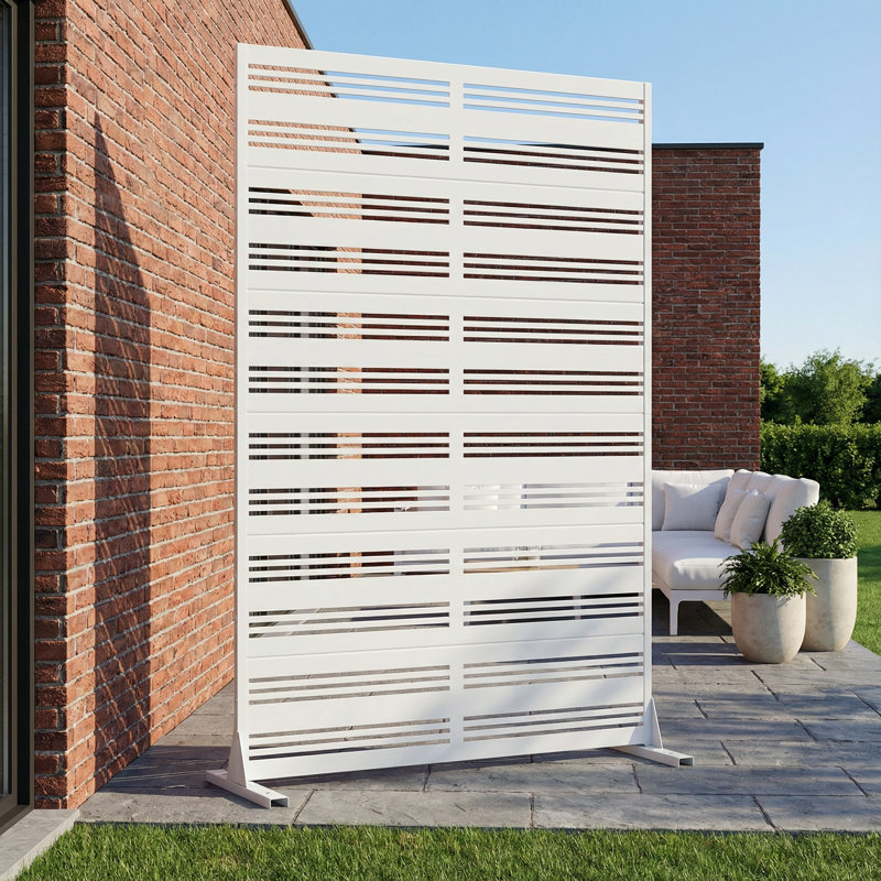 Metal Outdoor Privacy Screen, H 72 po x l 47 po x P 16 po, Blanc