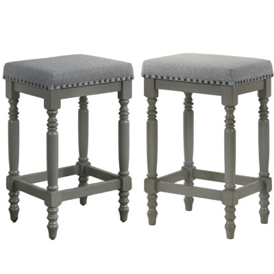 Tabouret de bar rustique gris froid de 2 avec garniture cloutée et finition patinée