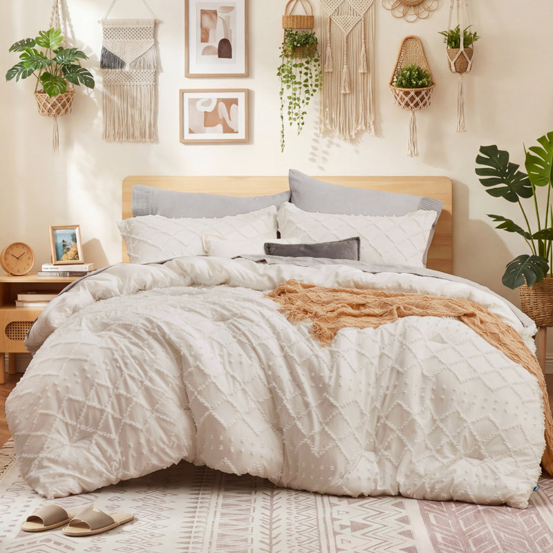 Best Seller Bedsure Embroidered Tufted All-Season Comforter Set, Beige, King Comforter + 2 King Shams