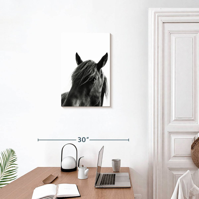 Cheval noir sauvage Brampt, H 24 po x l 16 po