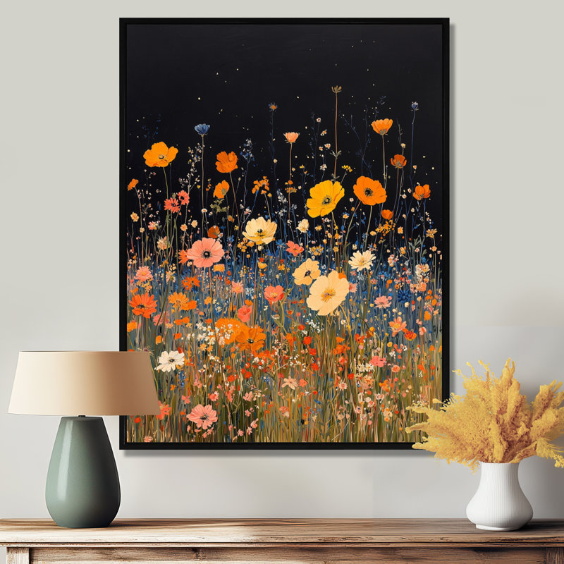 Fleurs jaunes jaunes, Mid Night Meadow III - Art mural fleurs sauvages, Noir, Impression encadrée flottante