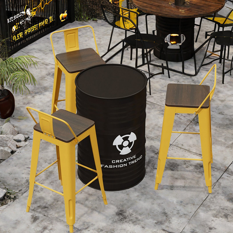 Table haute et chaises de style industriel, 4