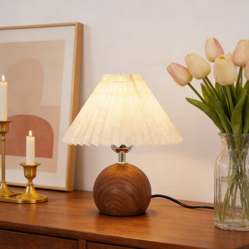 10" Table Lamp (Bulb Include)