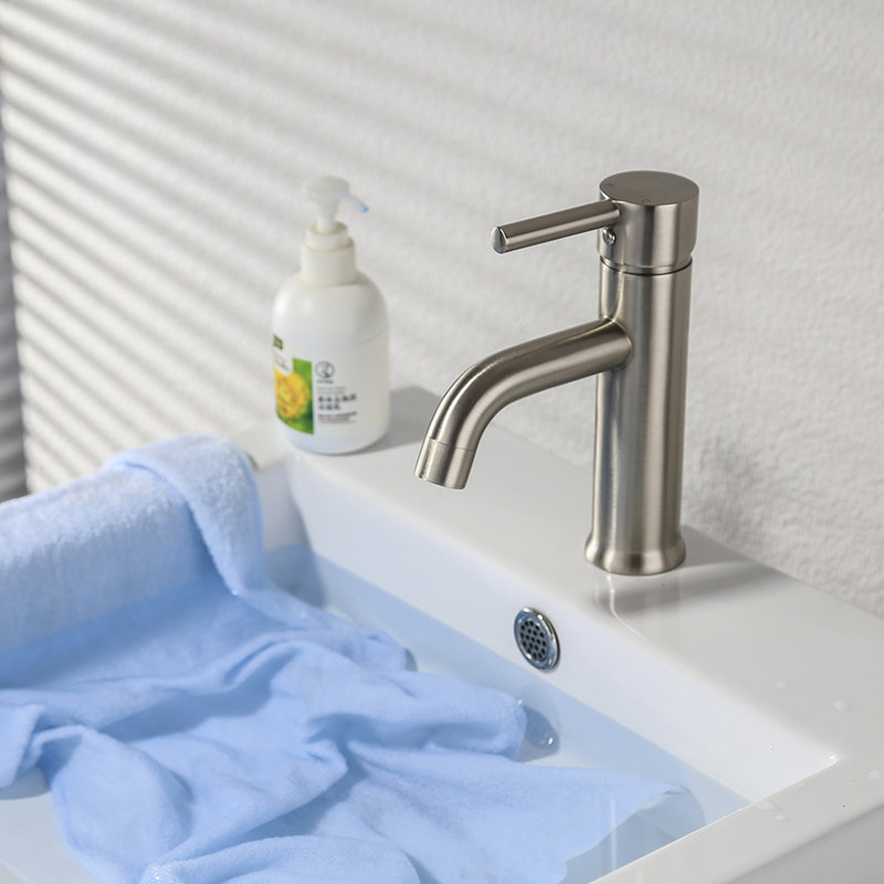 Robinet de salle de bain à un seul trou Reynoldsburg, Nickel brossé