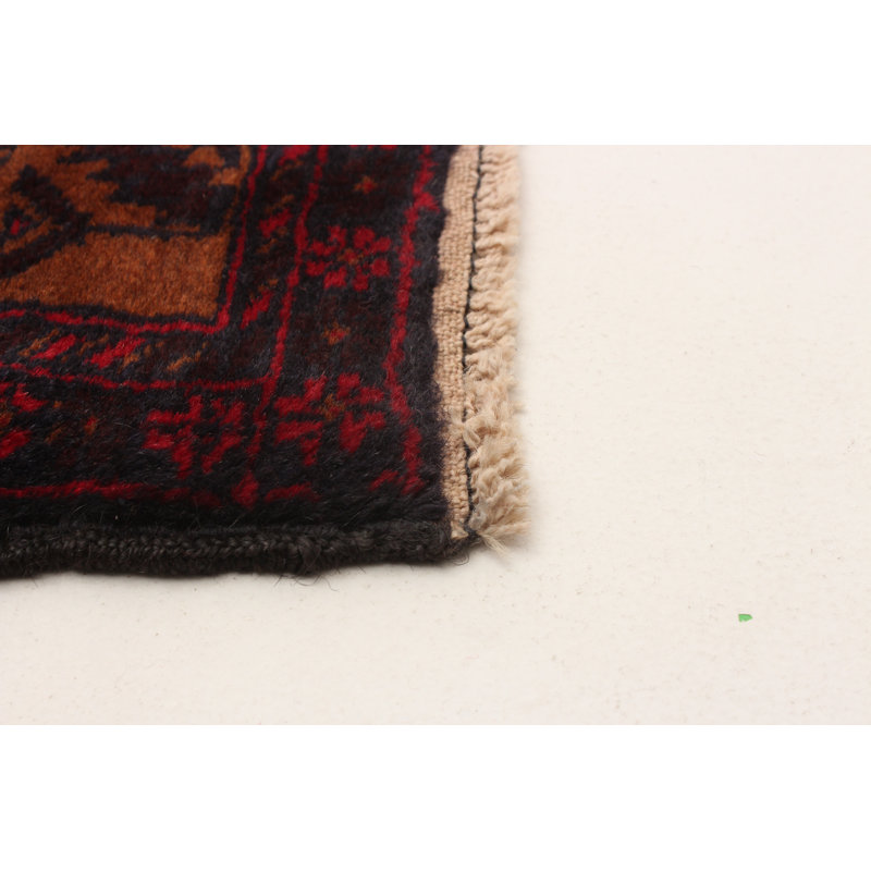 Tapis rouge foncé Lynnisha 2 pi 11 po x 4 pi 10 po