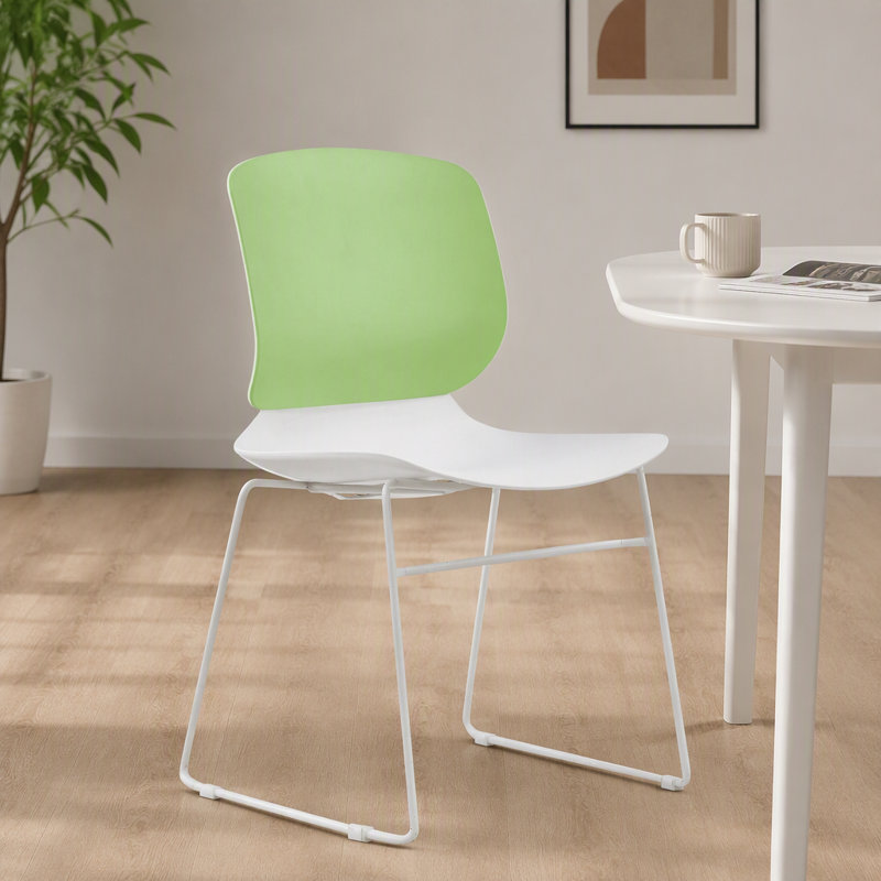 Ensemble de 4 chaises empilables