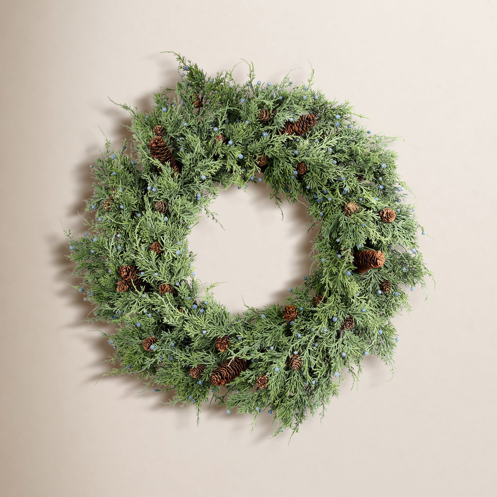 BLUE POINT JUNIPER WREATH