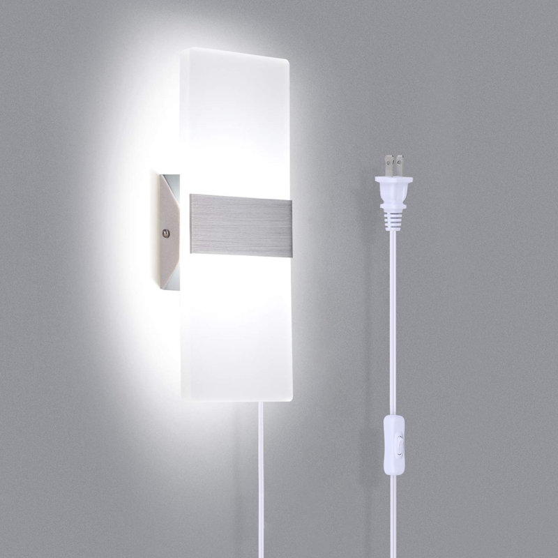 Kinnsley Aluminum LED Plug-in Accent, White