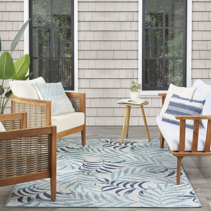 Latrell Floral Indoor / Outdoor Rug, Rectangle 4' x 6'