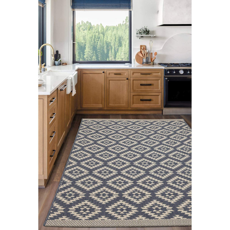 Brookmont Geometric Indoor / Outdoor Area Rug, Rectangle 160 x 230 cm