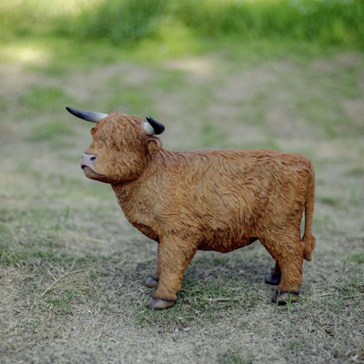Brown Yak Decorative Figurine for Home & Office Décor, Handcrafted Resin Statue, Realistic Design, Collectible Animal Accent, Weather-Resistant Indoor/Outdoor Decor