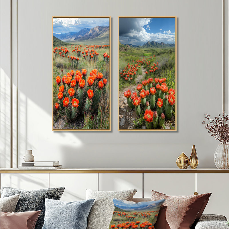 Blooming Cacti Desert At Sunset I - Collection d'art floral sur toile 2 panneaux, H 32 po x l 33 po, Cadre crème crème