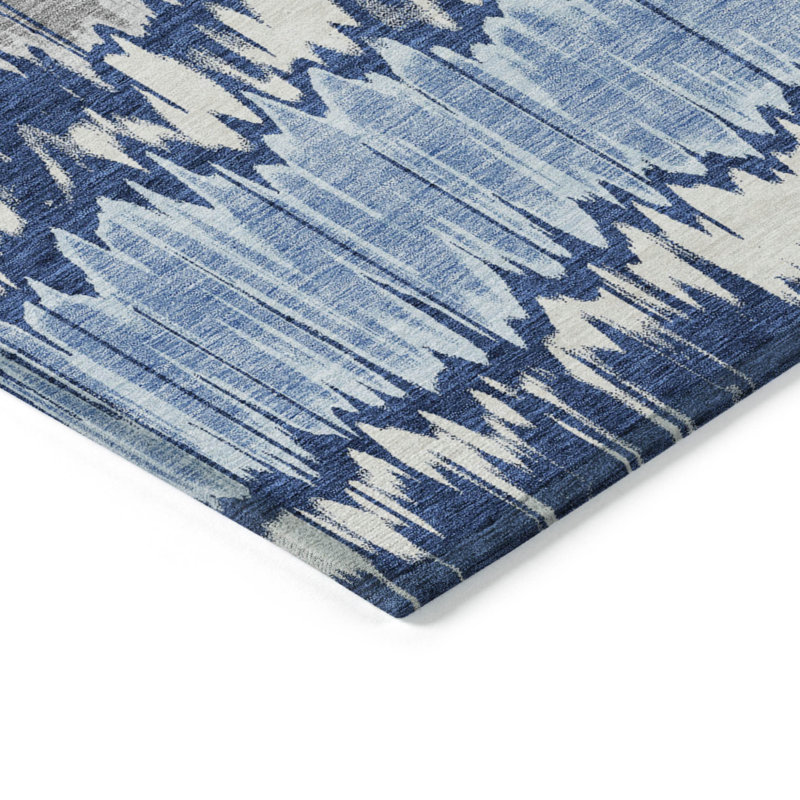 Tapis intérieur / extérieur rayé bleu marine ivoire et denim HomeRoots 9 pi x 12 pi
