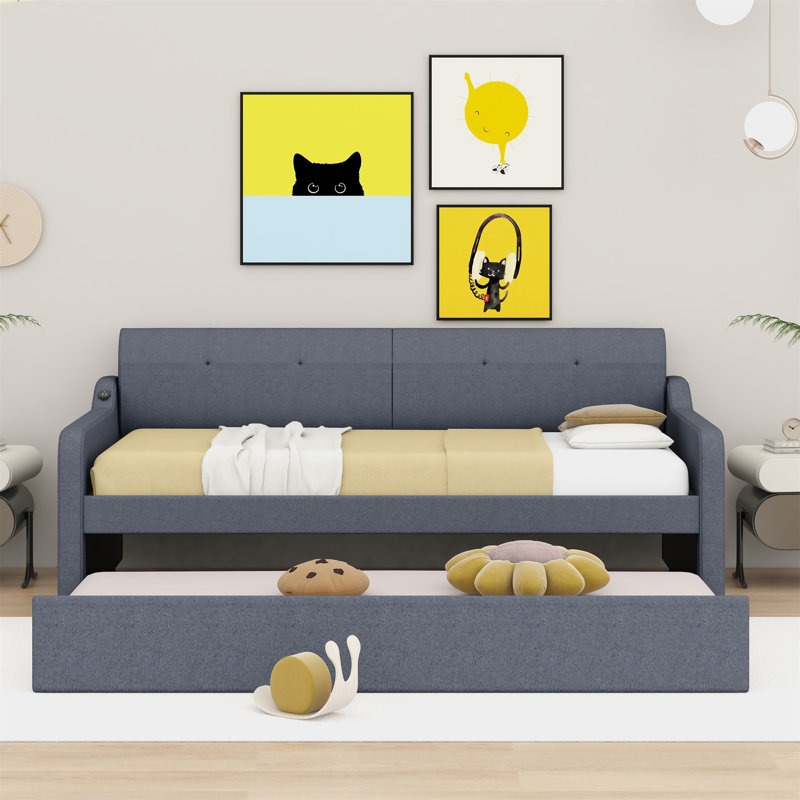 Munniks Upholstered Daybed, Gray