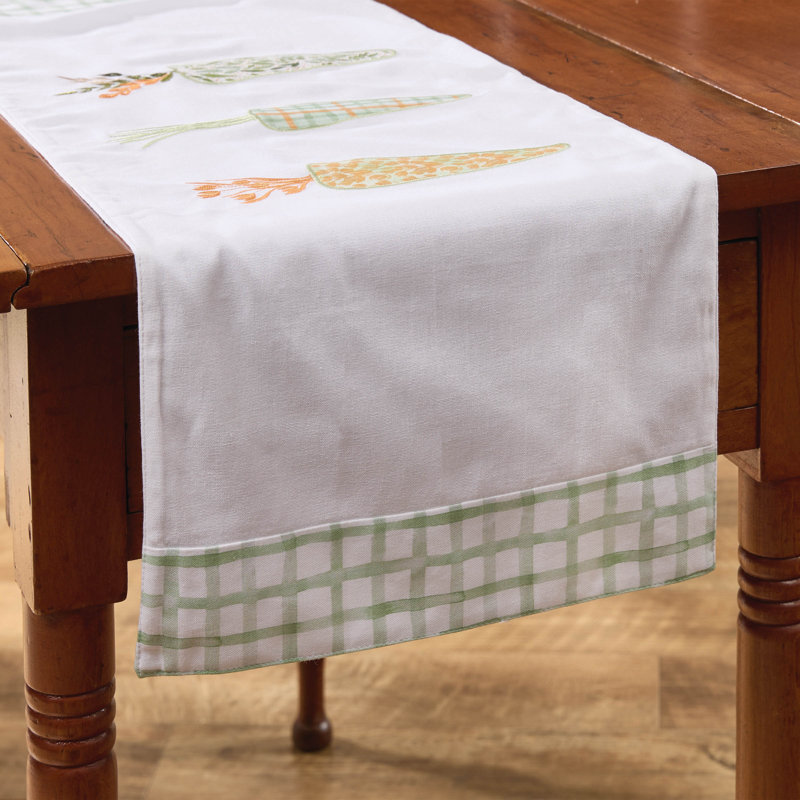 Carrot Patch Table Runner 36"