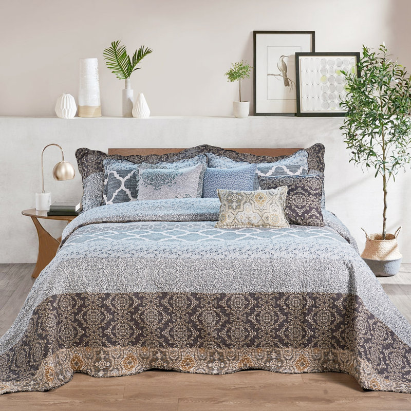 Polyester Coverlet with Pillow Shams Included, Floral Medallion
