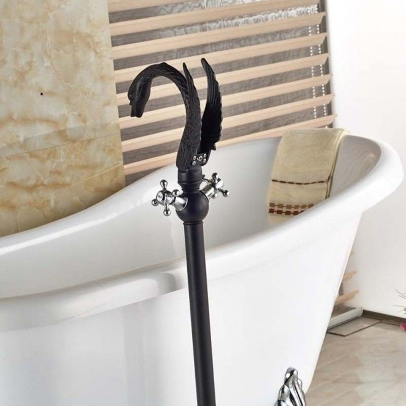 Robinet de lavabo de salle de bain classique avec finition chromée polie et installation facile