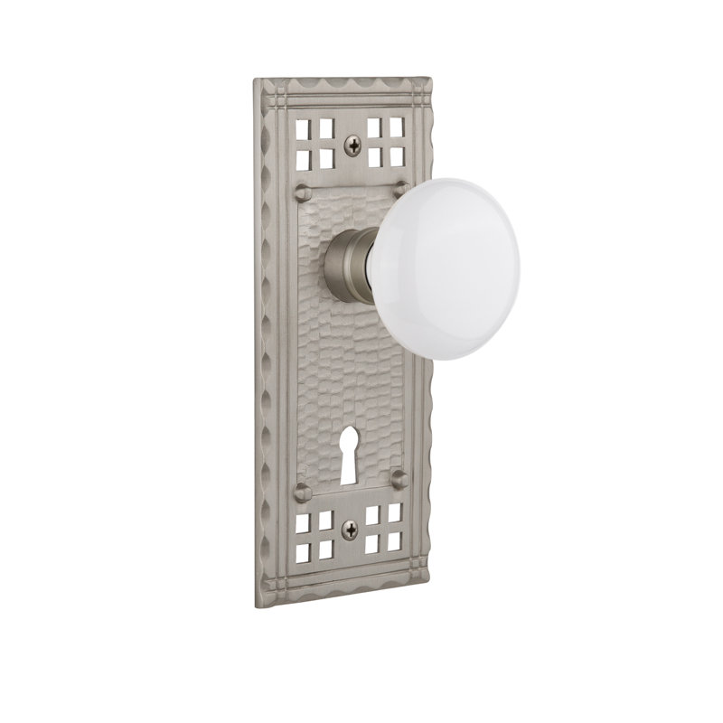 Assiette artisanale avec trou de serrure décoratif et bouton de porte en porcelaine blanche, Nickel satiné