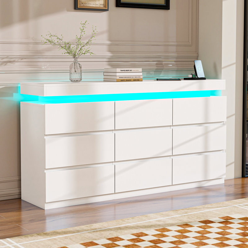 Commode 9 tiroirs avec lumières DEL et plaque de charge, Blanc