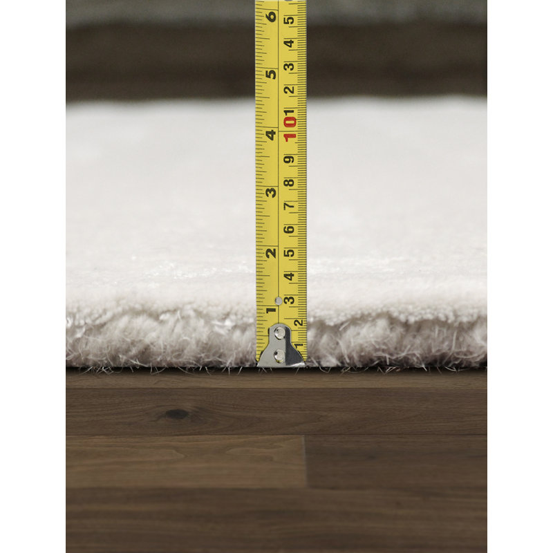 Off-White Hand-Tufted Wool and Viscose Rectangular Accent Rug