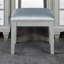 Meuble-lavabo gris avec tabouret gris, bois de peuplier, tiroirs doublés de feutre, poignées en acrylique, miroir à DEL, glissières à roulement, prise de courant pour tabouret de décoration de chambre à coucher, station de maquillage en bois,