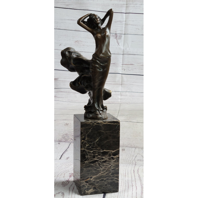 Sculpture femme Anzla