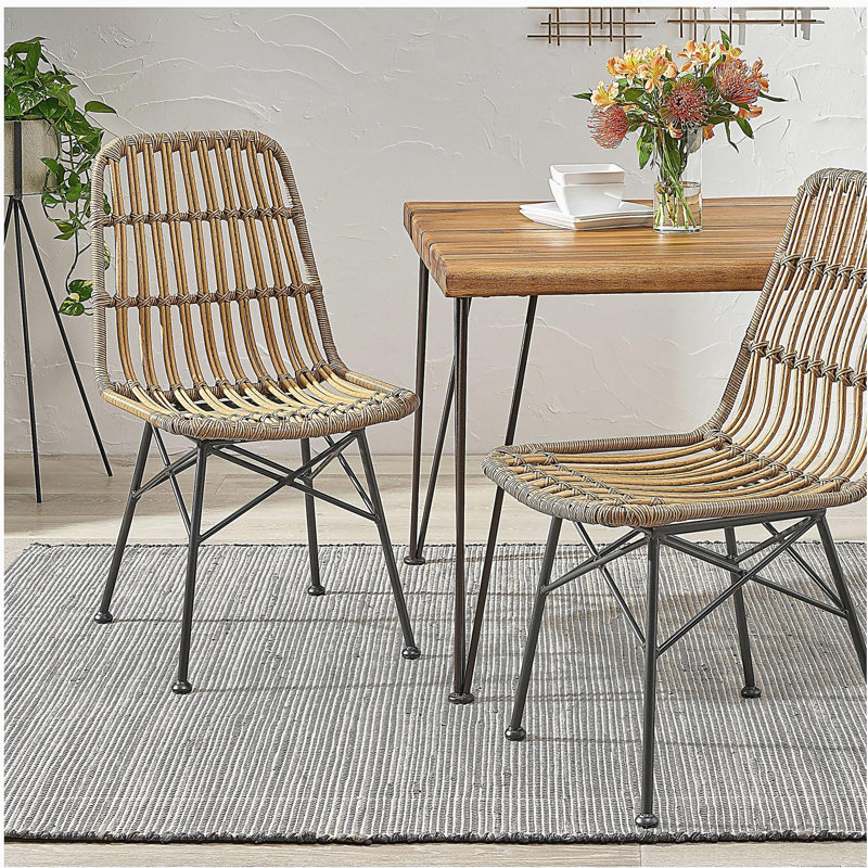 CHAISE SAWTELLE