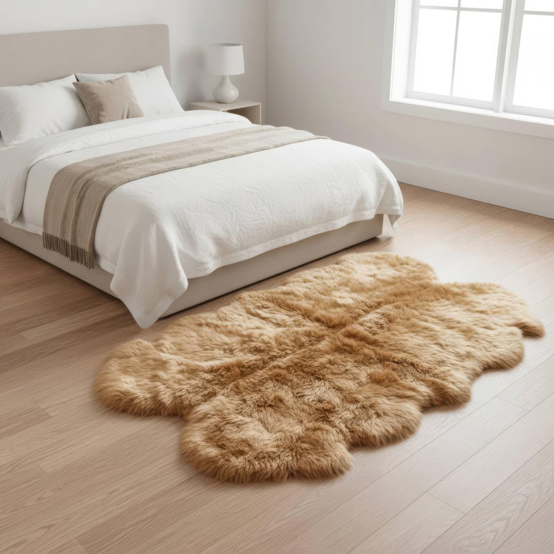 Charleigh Performance Sheepskin Indoor Rug, Novelty 4' x 5'5"