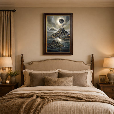 Volcans foncés avec des accents de feuilles d'or et de la lune craquelée, art mural