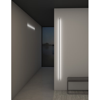 Thin-Line LED Wallchiere