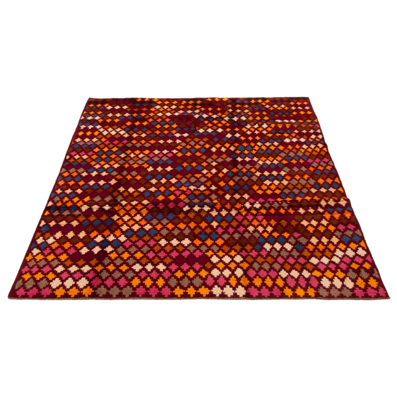 Tapis bourgogne foncé Akhjah 6 pi 9 po x 8 pi 0 po