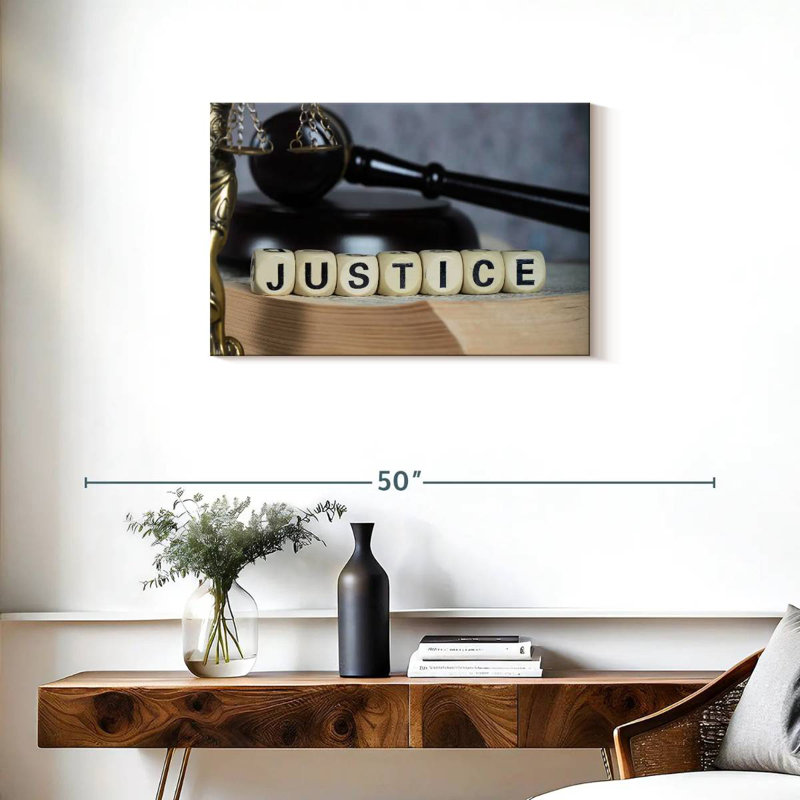 Dés de justice, H 20 po x l 30 po