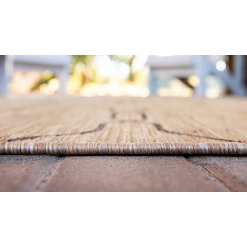 Wadley Geometric Indoor / Outdoor Rug, Rectangle 4'1" x 6'1"