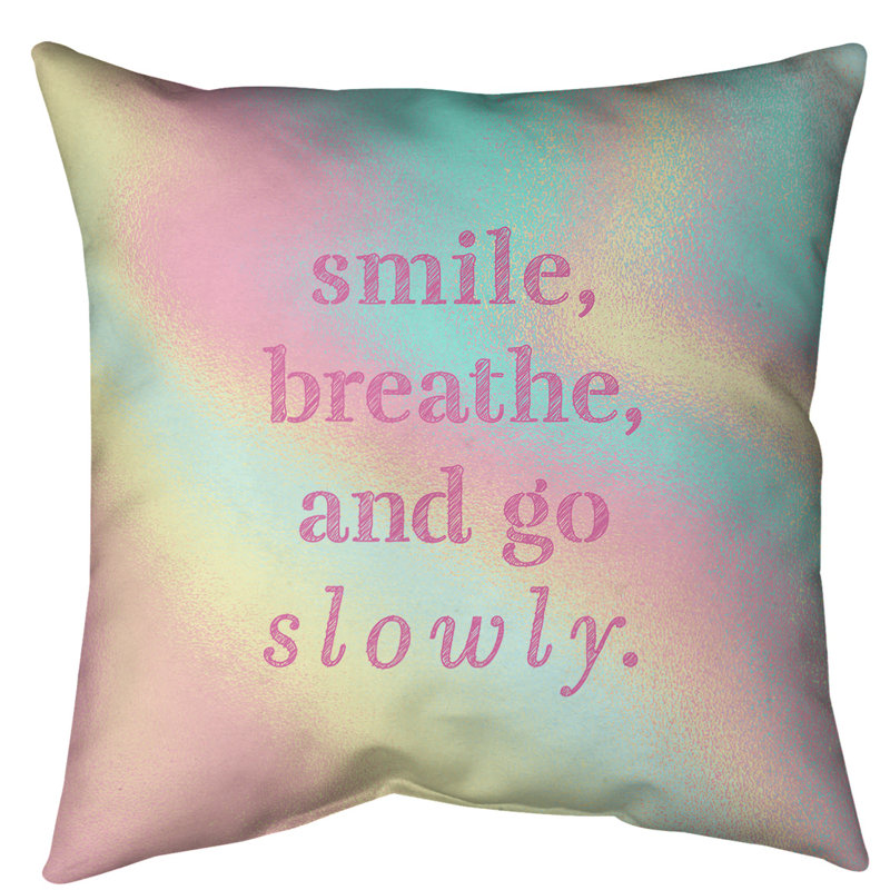 Coussin décoratif intérieur / extérieur Go Slowly, 20 po x 20 po, Arc-en-ciel pastel
