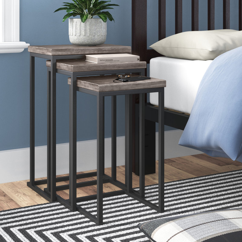 Annete Traditional End Table, Walnut