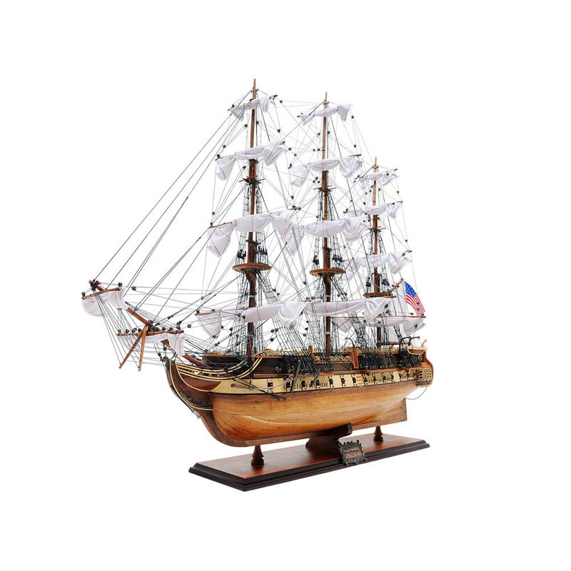 Ultimate USS Constitution Combo: un bateau miniature et un chapeau classique