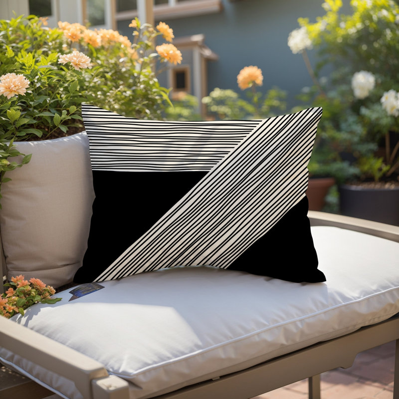 Coussin Cassie, H 18 po x l 25 po, Noir/crème
